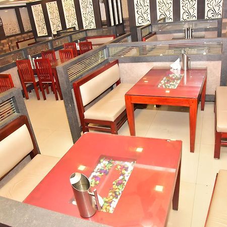 Hôtel Bright Palace Restaurant And Residency à Shimoga Extérieur photo